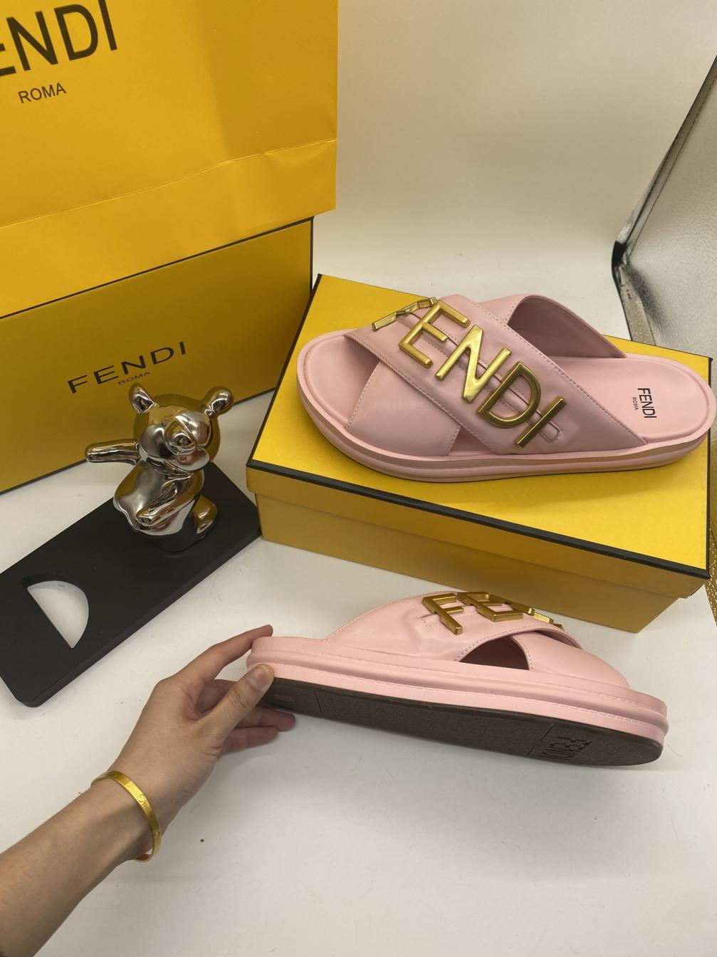 FENDI leather flat slippers