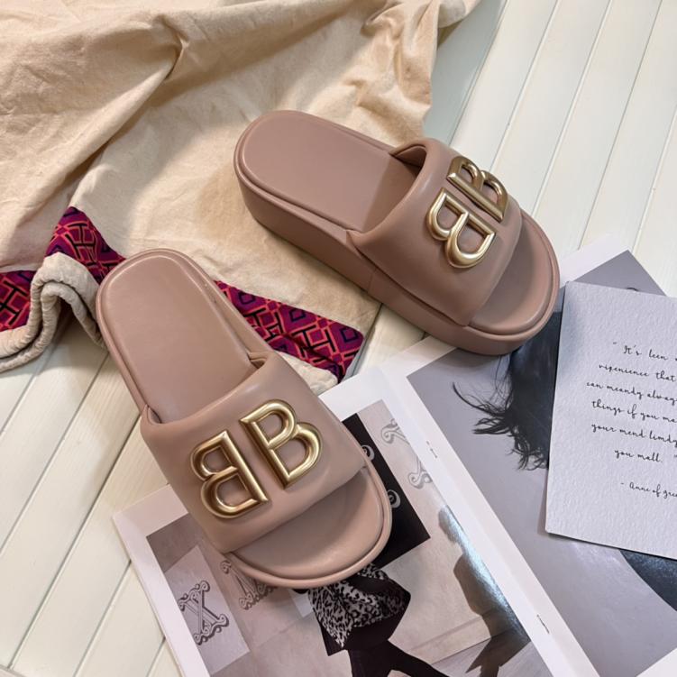 BALENCIAGA BB Slippers 134398