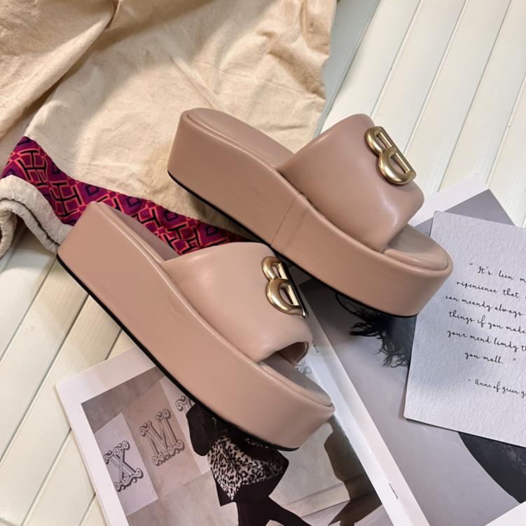 BALENCIAGA BB Slippers 134398