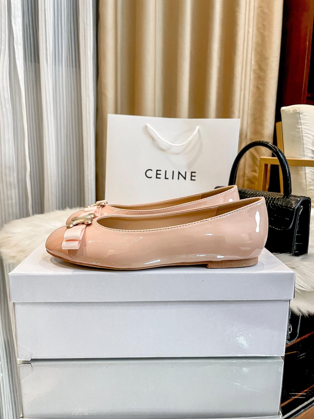 Celine flat leather shoes 135429