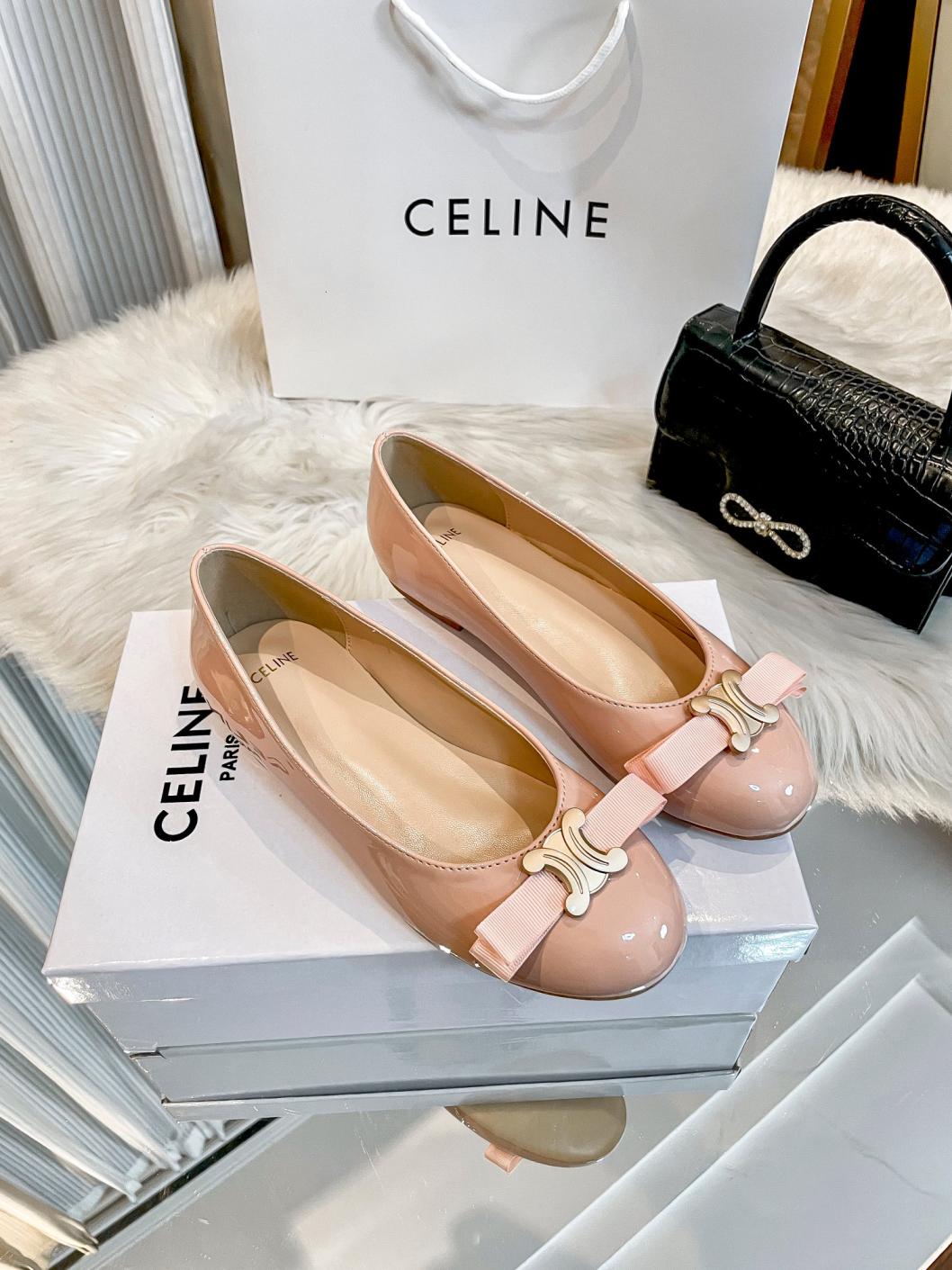Celine flat leather shoes 135429