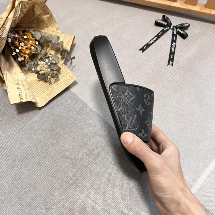 LOUIS VUITTON LV Unisex slippers