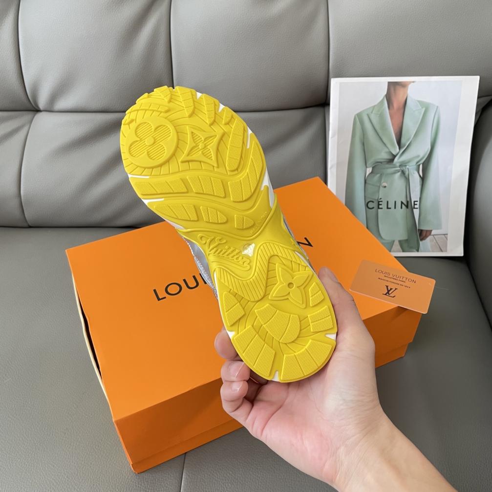 LV  Louis Vuitton  25S Olympia Trainer sneakers 139001