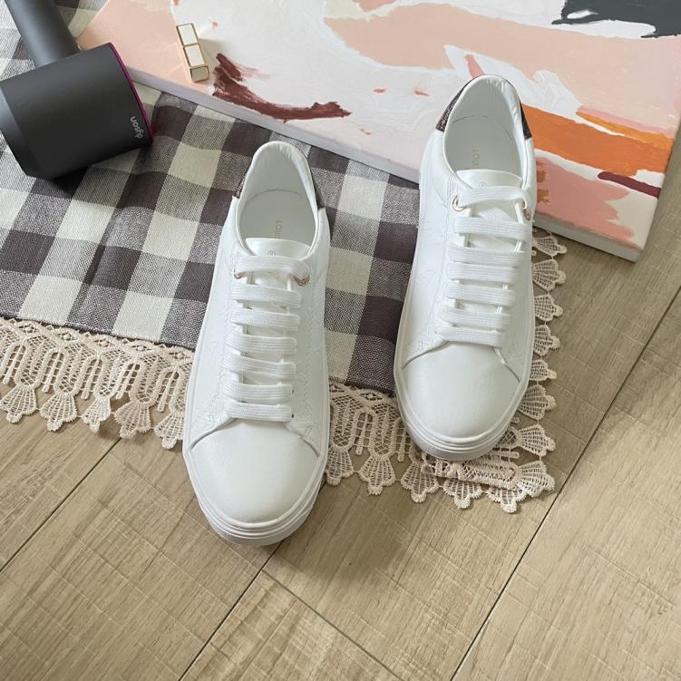 LOUIS VUITTON women flat sneakers 132950