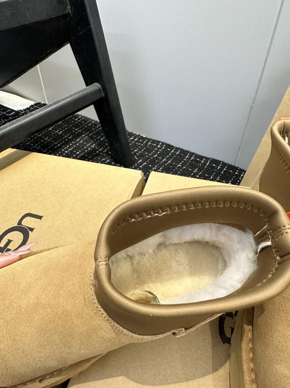 UGG fur slippers 135287