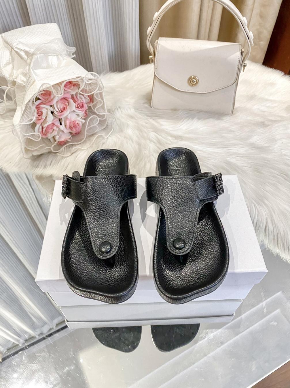 LOEWE Slippers 135943