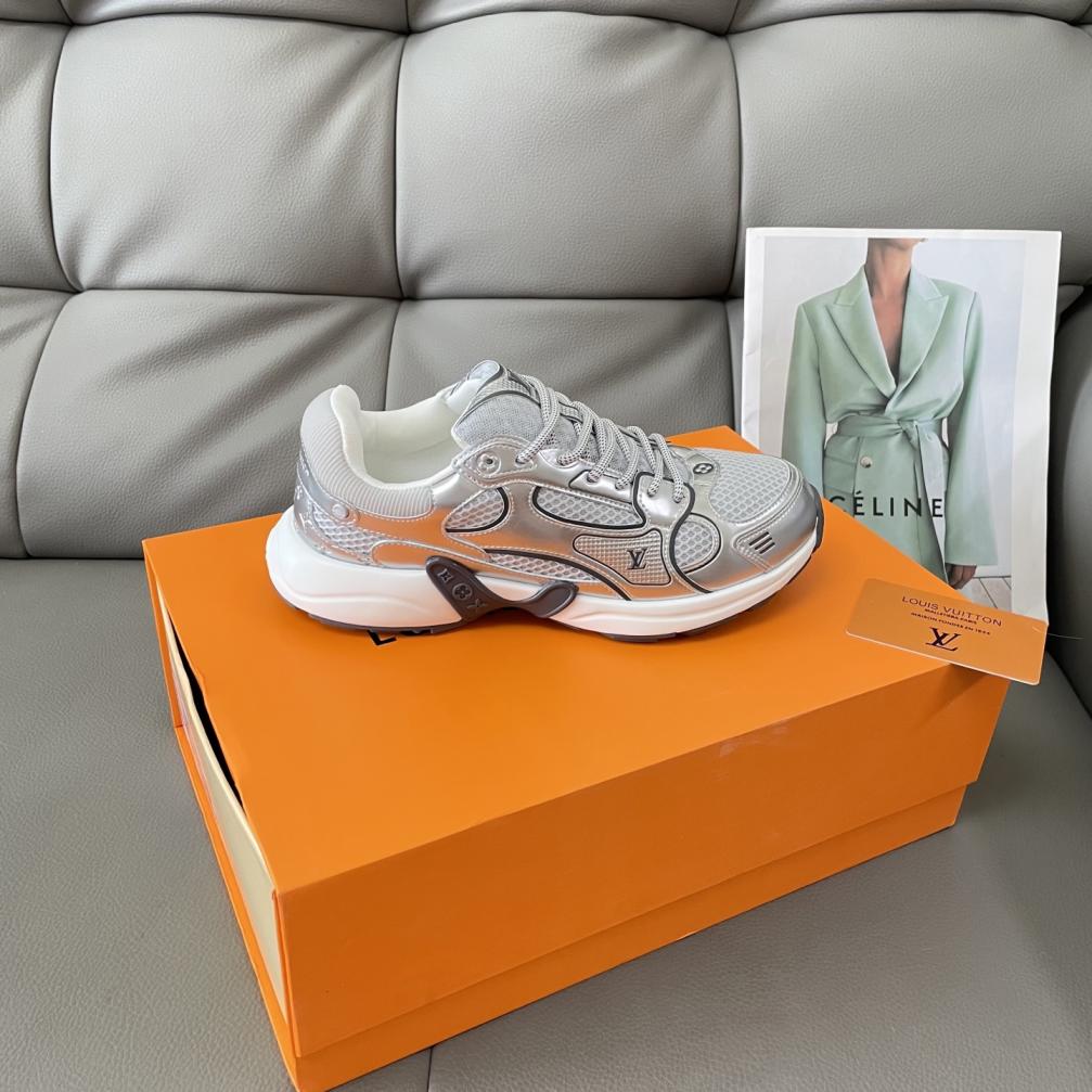 LV  Louis Vuitton  25S Olympia Trainer sneakers 139004