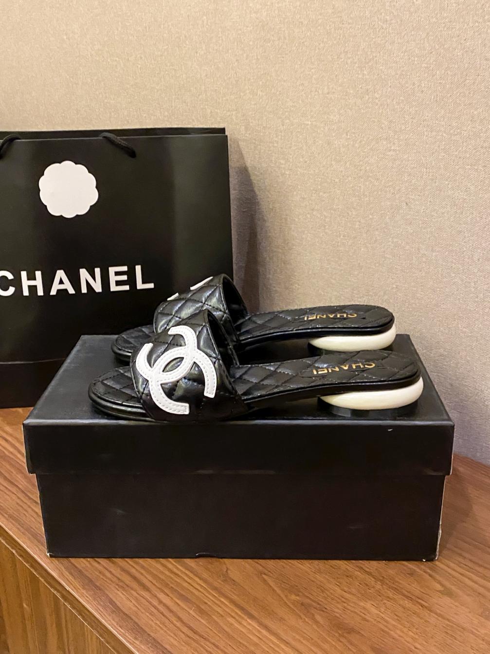 Chanel CC slippers 139166