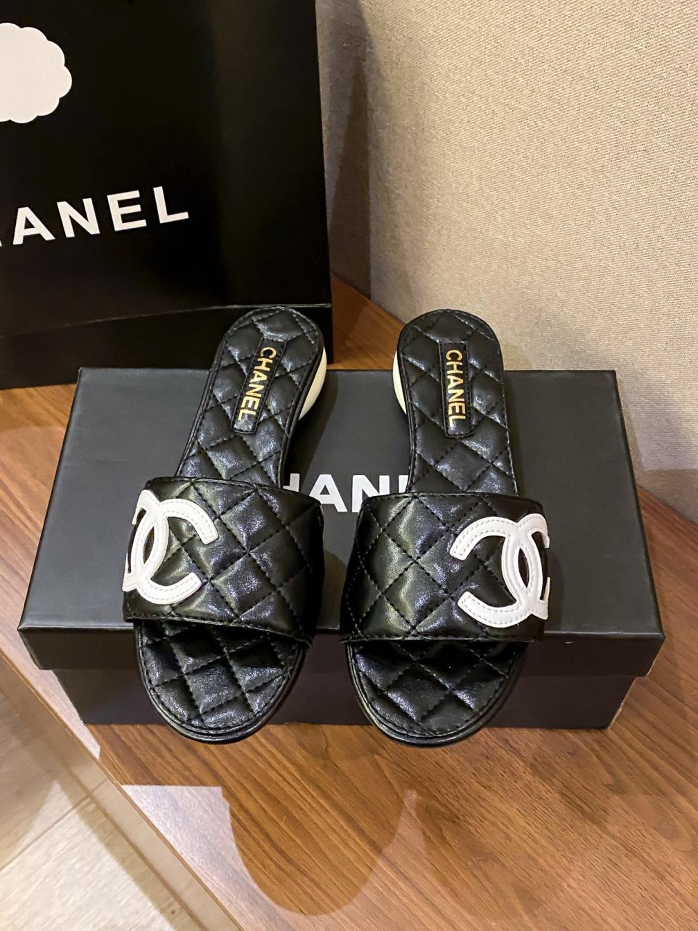 Chanel CC slippers 139166
