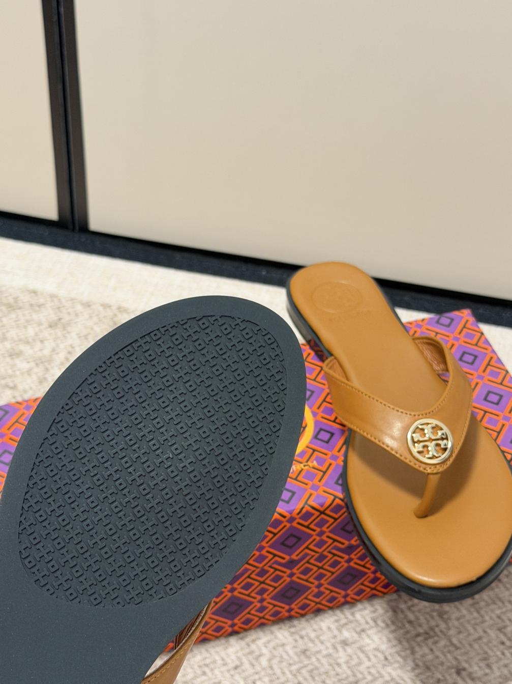 Tory Burch flat slippers