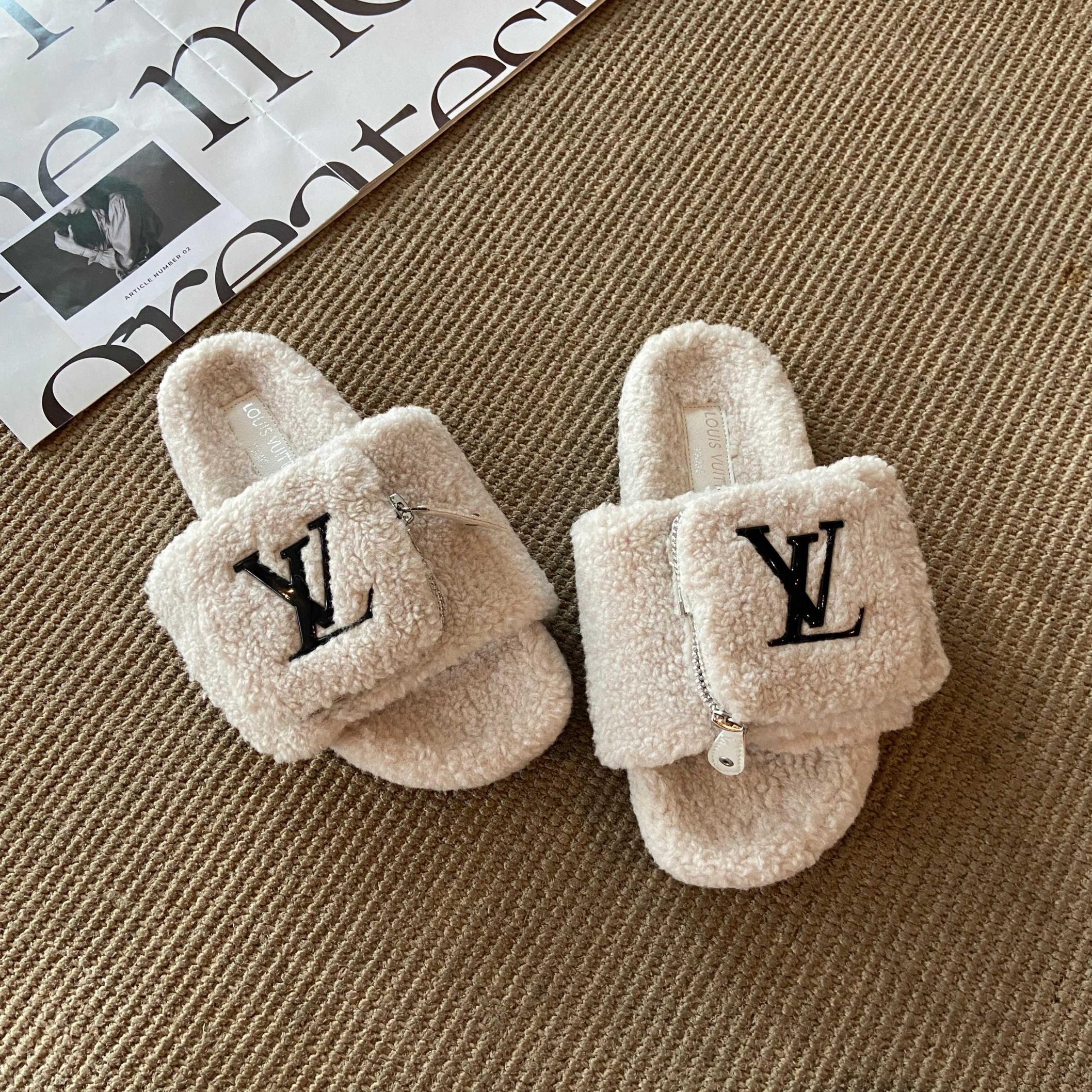 LV Louis Vuitton shearling flat mules slippers