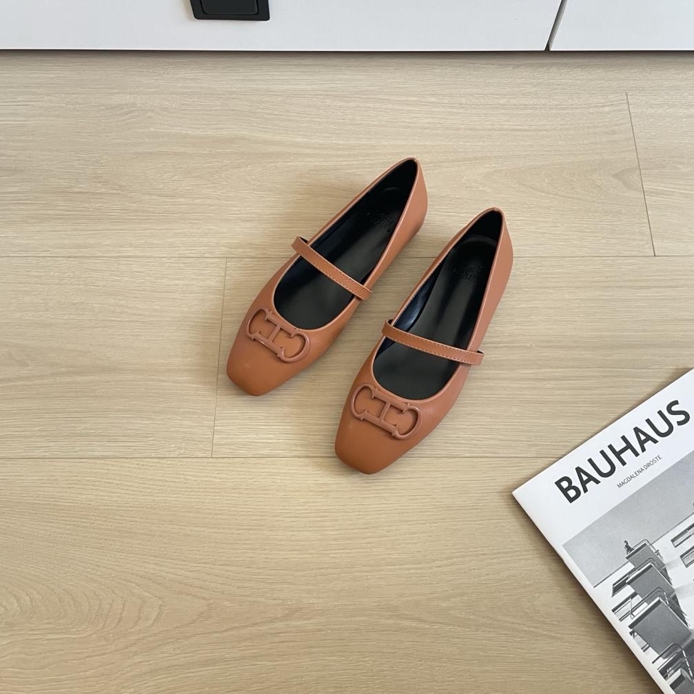 HERMES 2026 H Leather flat shoes