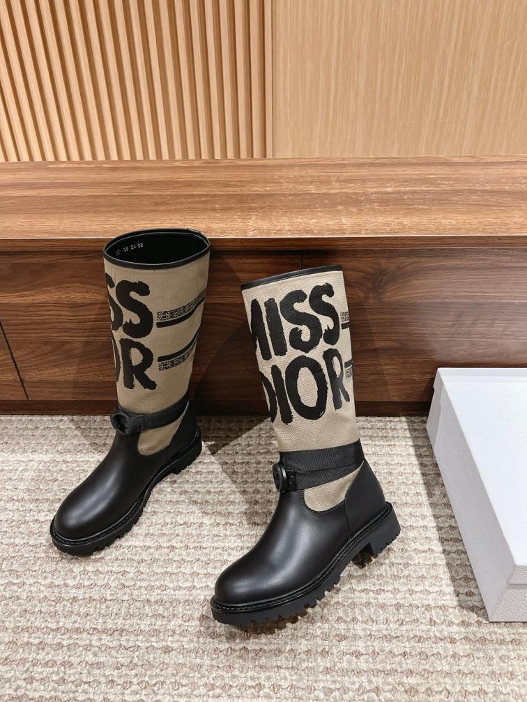 𝐂𝐇𝐑𝐈𝐒𝐓𝐈𝐀𝐍 𝐃𝐈𝐎𝐑  Miss Dior Graffiti long women boots