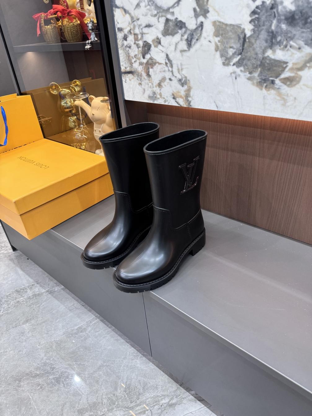 LV Louis vuitton Resin rain boots