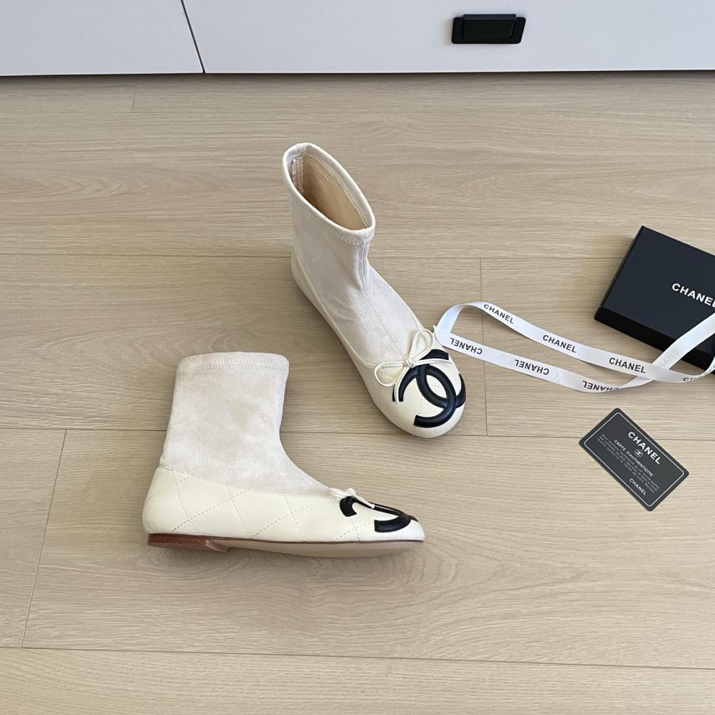 CHANEL 2026 26P suede boots