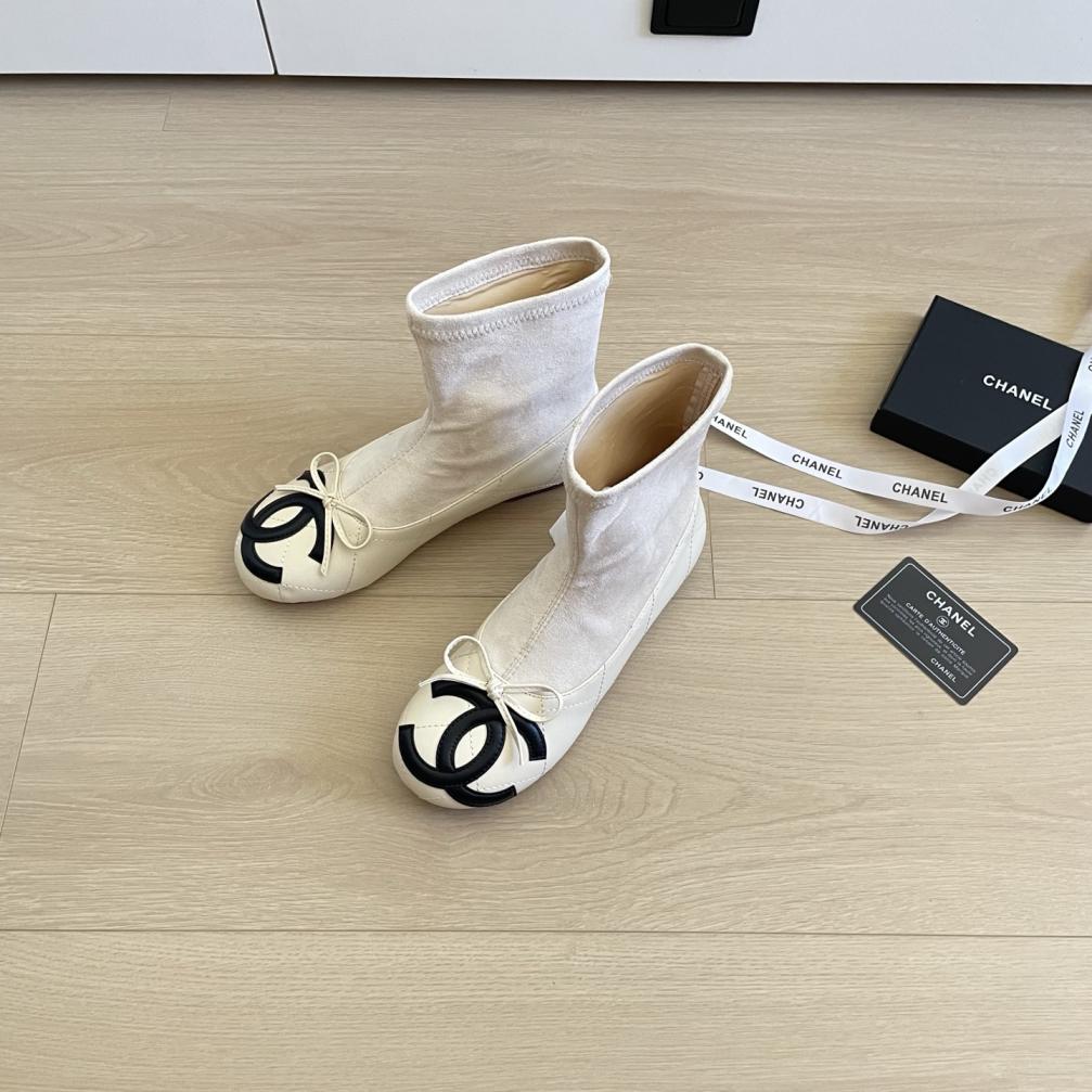 CHANEL 2026 26P suede boots