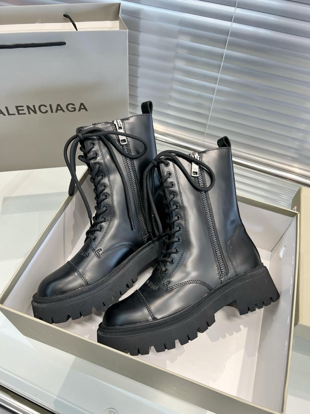 Balenciaga cowskin leather short boots