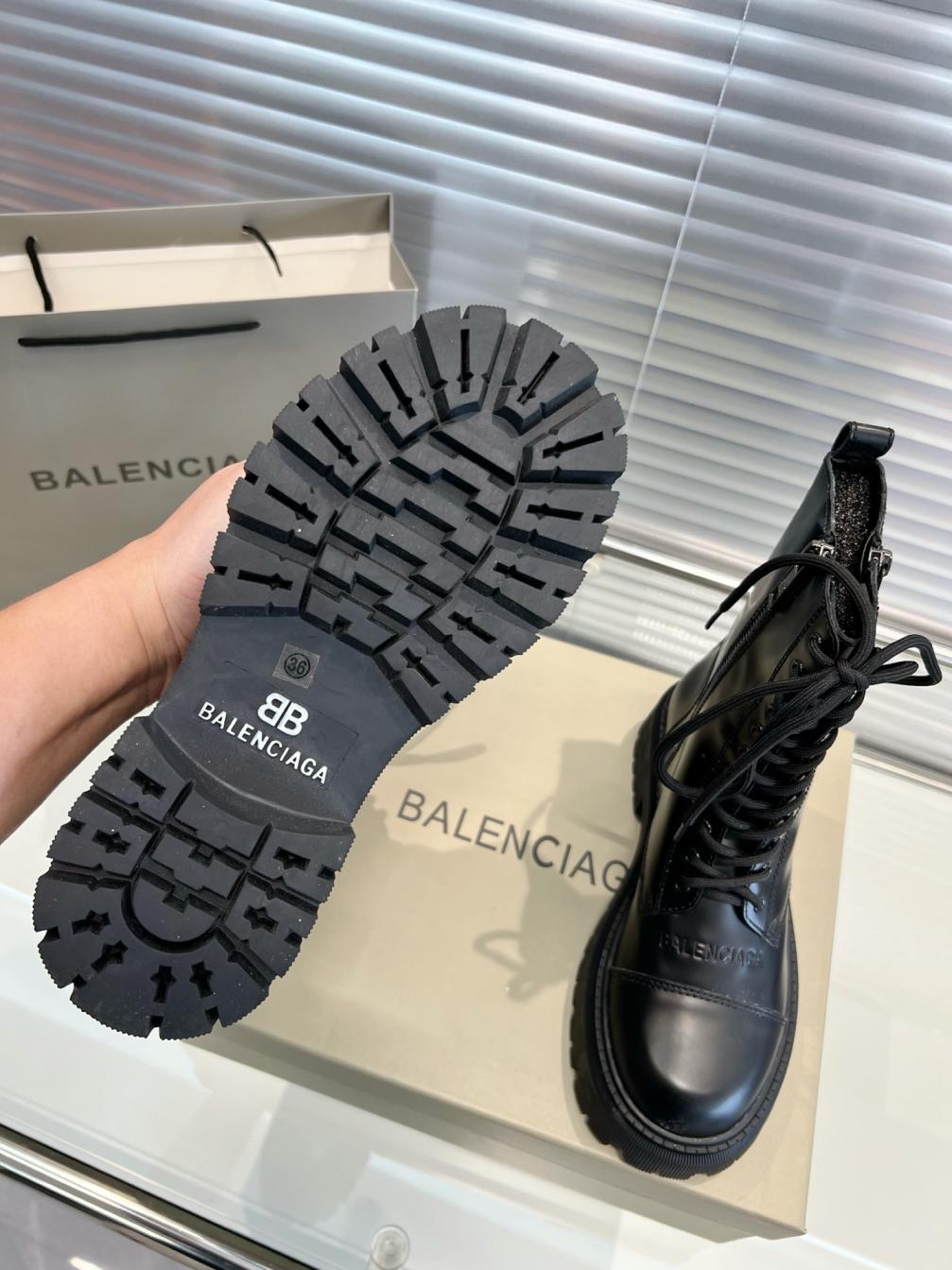 Balenciaga cowskin leather short boots